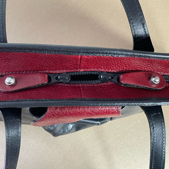 Handmade Turtle Ridge Black/Red Leather Shoulder Bag/Purse w Tooled Birds (Rare) - Picture 8 of 14